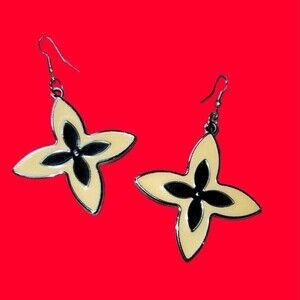 Black &‎ White earrings boho